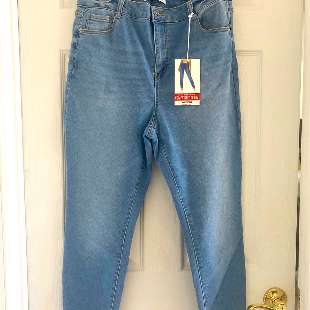 NWT woman’s wax Jean collection  jeans high rise lined jeans light 18